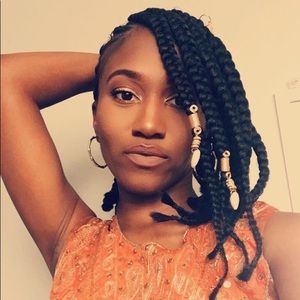 Meet your Posher, Briana